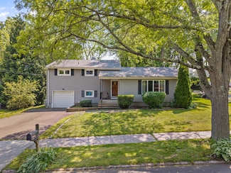 50 Carroll Rd, Hamden, CT 06517