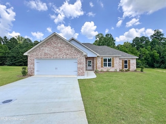 213 Dolly Ln, Magee, MS 39111