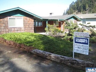 100 Salt Air St, Clallam Bay, WA 98326