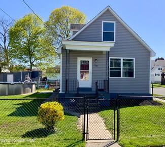 720 24th St, Watervliet, NY 12189