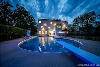 54 Timber Ridge Ln, Lake Ozark, MO 65049