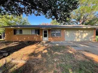 1329 Harrison Ln, Hurst, TX 76053