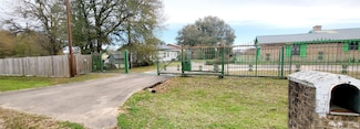 1545 Greenfield Rd, Prairie View, TX 77445