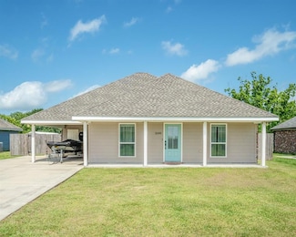2590 Pineridge St, Thibodaux, LA 70301