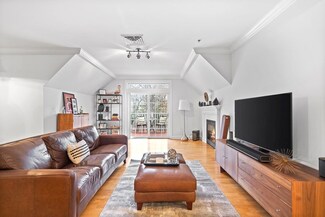 95 Conant St Unit 412, Concord, MA 01742