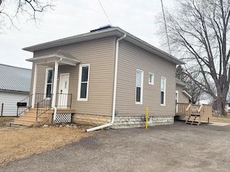 255 Dickinson St, Randolph, WI 53956