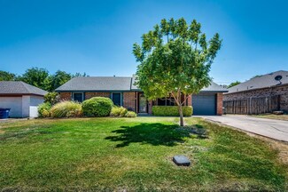 1824 Carrington Dr, Glenn Heights, TX 75154