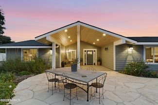 954 Elk Grove Ln, Solvang, CA 93463