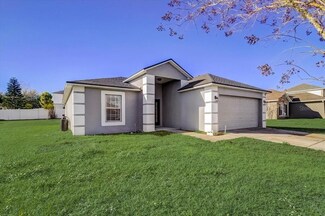 1913 Thorngate Ln, Mascotte, FL 34753