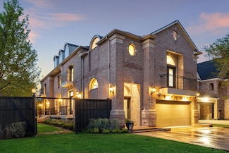 5418 Huisache St, Houston, TX 77081