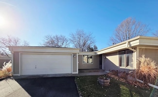 717 Lincoln St N, Northfield, MN 55057