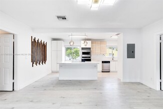 10070 NW 2nd Ave, Miami Shores, FL 33150