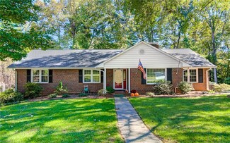 2999 Ormond Dr, Winston Salem, NC 27106