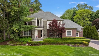 222 Arlington St, Birmingham, MI 48009