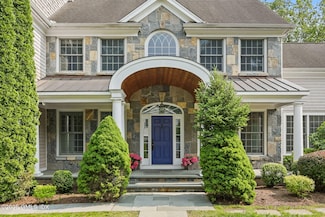 28 N Ridge Rd, Old Greenwich, CT 06870