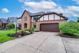 333 Middlebush Cir, Copley, OH 44321