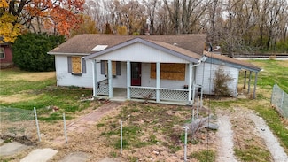 112 E 8th St, Tilton, IL 61833