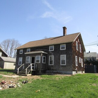 42-44 Ferry St, Easthampton, MA 01027