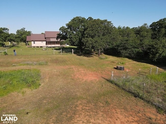 9350 Dobbs Rd, Wellston, OK 74881