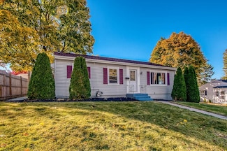 135 Marshall Rd, Woonsocket, RI 02895