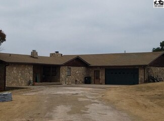 2325 NE Well Rd, Medicine Lodge, KS 67104