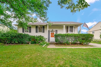 336 Cherry Ln, Glenview, IL 60025