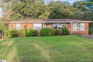 8 Strawberry Dr, Greenville, SC 29617