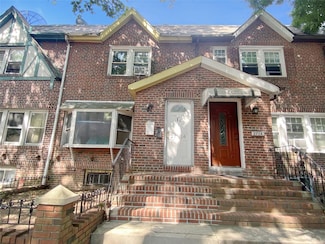 27-16 99th St, Flushing, NY 11369