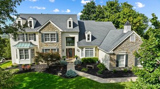 7400 Pinehurst Dr, Cincinnati, OH 45244