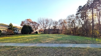 906 Jackpine Dr, Holmen, WI 54636