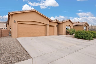 8111 Cinnamon Dr NW, Albuquerque, NM 87120
