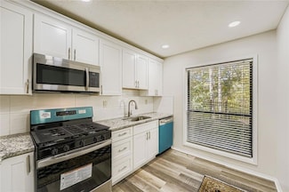 1607 Woodcliff Dr, Atlanta, GA 30350