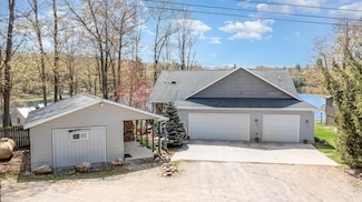 1218 Headquarters Rd, Prudenville, MI 48651