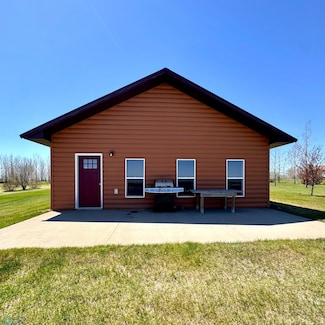 4381 Perch Cir, Wishek, ND 58495