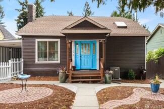 3729 SW Barton St, Seattle, WA 98126