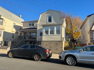 118 Maple St, Kearny, NJ 07032