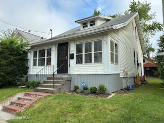 357 Mountain St, Albany, NY 12209