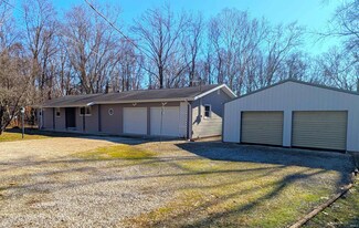 717 Walnut St N, Shoals, IN 47581