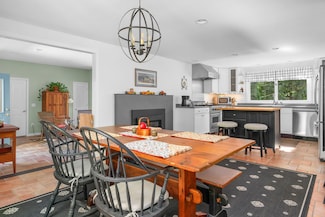 70 Acre Hill Rd, Barnstable, MA 02630