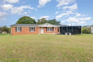 5065 Oak Garden Dr, Kernersville, NC 27284