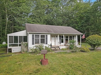 671 Dotters Corner Rd, Kunkletown, PA 18058