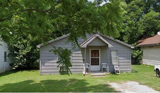 1212 W Cherry St, Paris, TX 75460