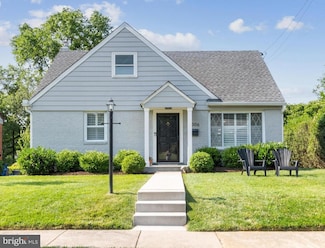 5006 Cushing Dr, Kensington, MD 20895