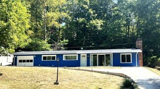 34 Briarwood Dr, Athens, OH 45701