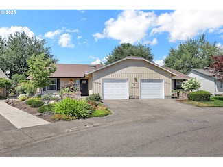 2776 Dayna Ln, Eugene, OR 97408