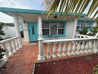951 Green St, West Palm Beach, FL 33405