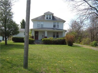 8508 E Main Rd, Le Roy, NY 14482