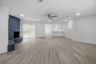 2468 W Kiest Blvd, Dallas, TX 75233