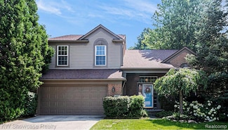 844 Wood Run, South Lyon, MI 48178