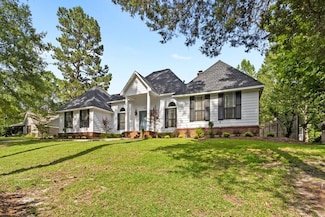 104 Timber Ridge Cir, Waynesboro, MS 39367
